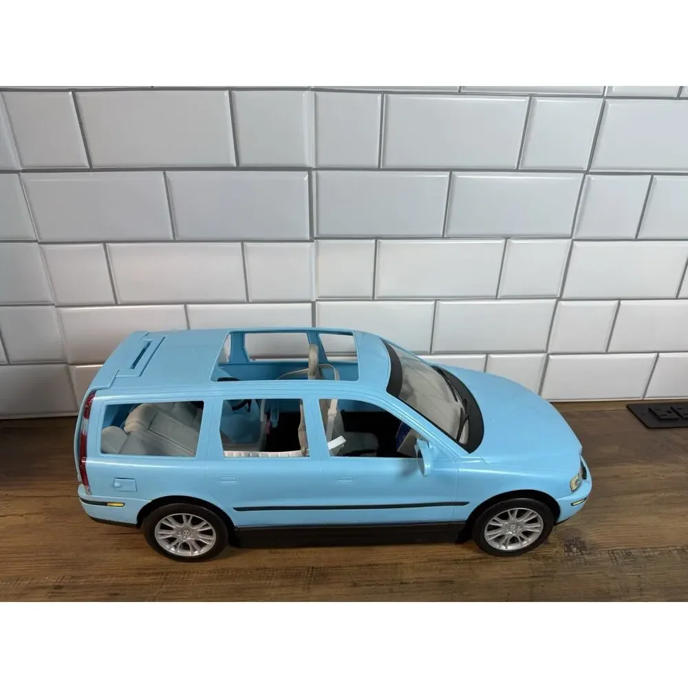 2003 Mattel Barbie Happy Family Blue Volvo Station Wagon-Vintage